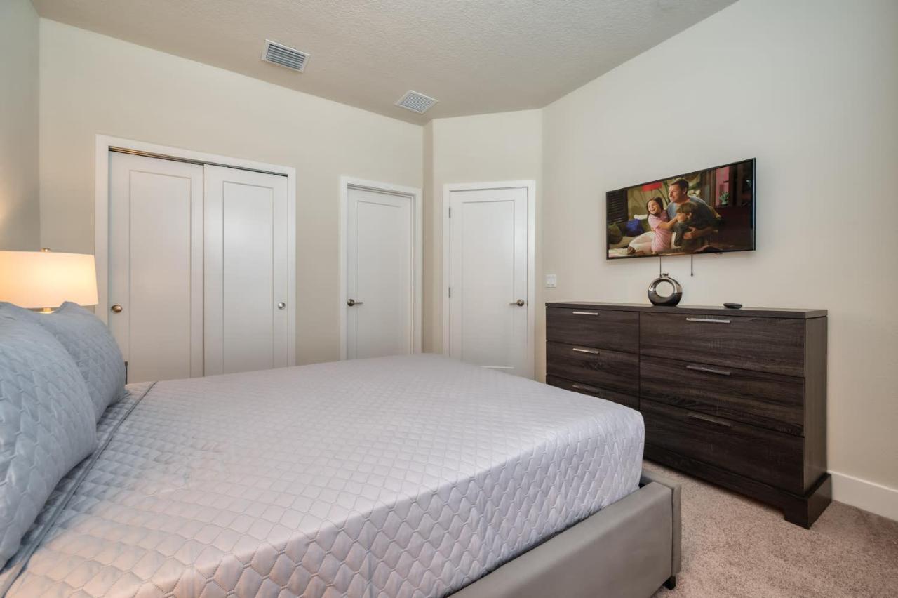 Pleasant Townhome With Private Pool Near Disney Four Corners Exterior photo