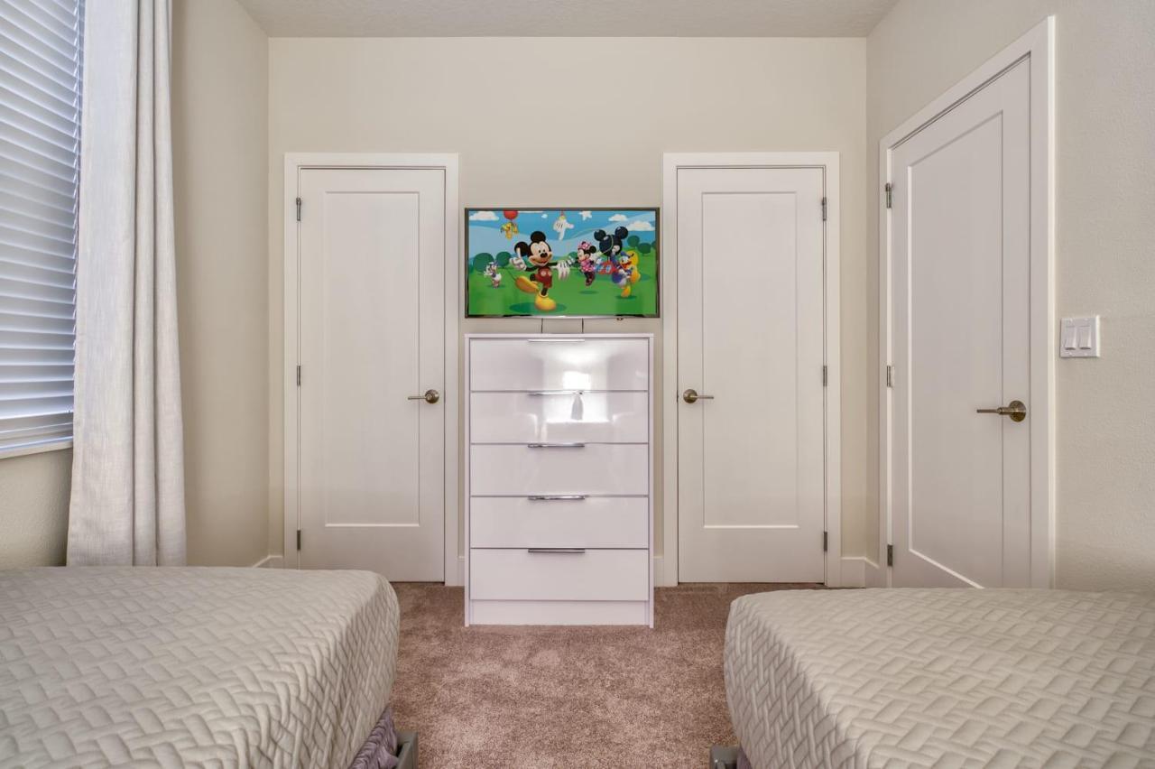 Pleasant Townhome With Private Pool Near Disney Four Corners Exterior photo